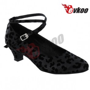 Highlights thin feet low heel latin/modern dance shoes